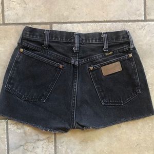 🦅HIGHWAIST WRANGLER CUT OFF SHORTS🦅